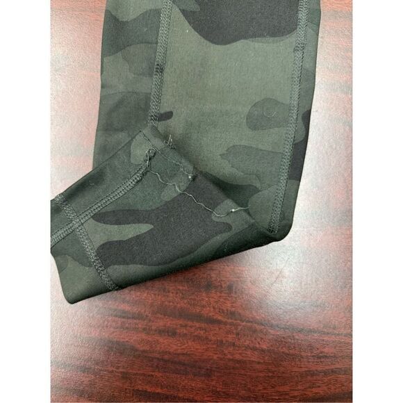 90 Degree By Reflex Dark Green Camouflage Athletic Leggings with Pockets Small - Picture 3 of 8